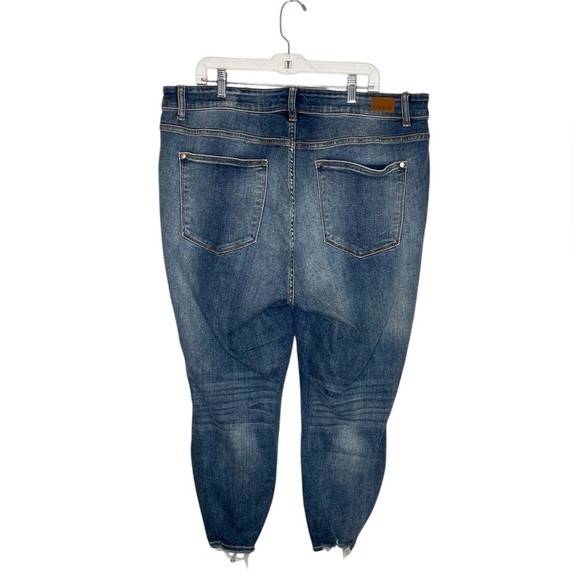 Judy Blue High Waist Skinny Fit Jeans Raw Distressed Hem Style JB82157MD - Picture 2 of 8